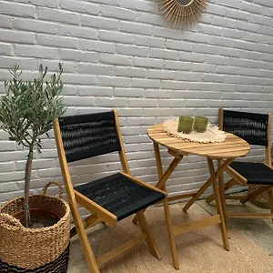 35 With Private Parking Appartement